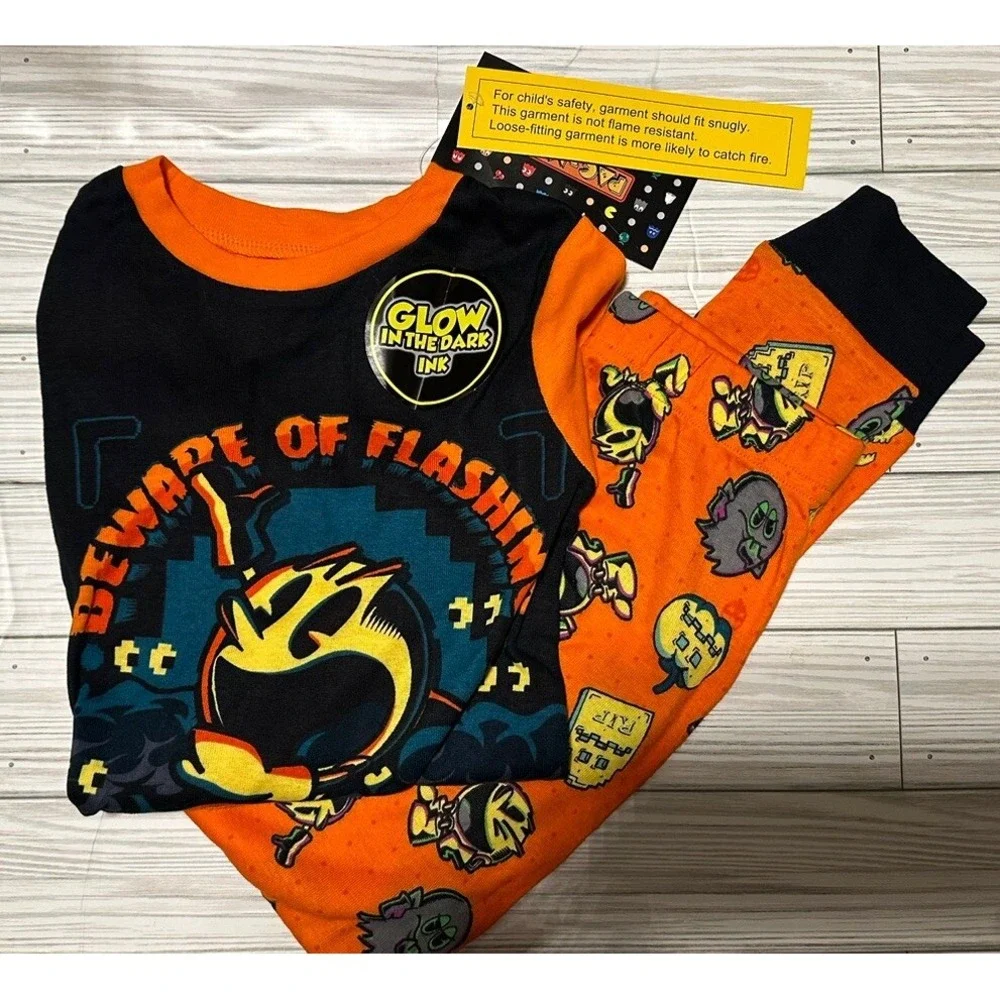 Children's Pajama Set, Size 8 New PAC-man Halloween - Glow In The Dark